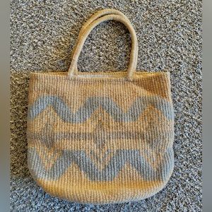 Beautiful jute shoulder bag